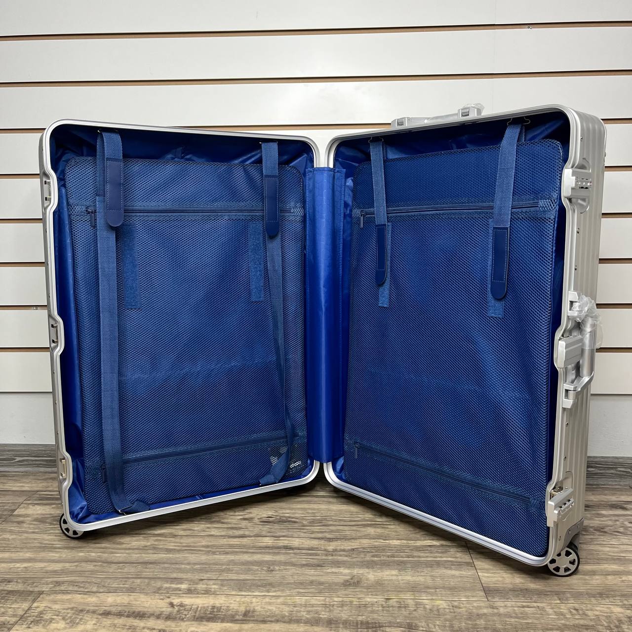 Чемодан алюминиевый L-XL - Серебро