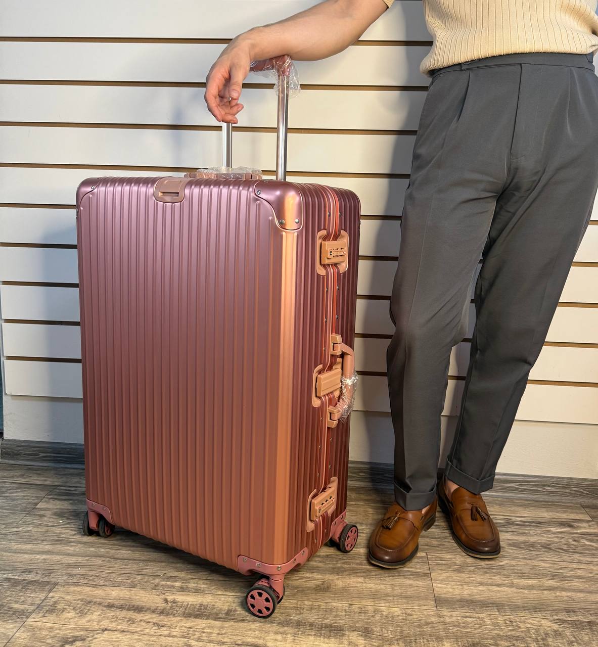 Чемодан алюминиевый L-XL - Розовое золото