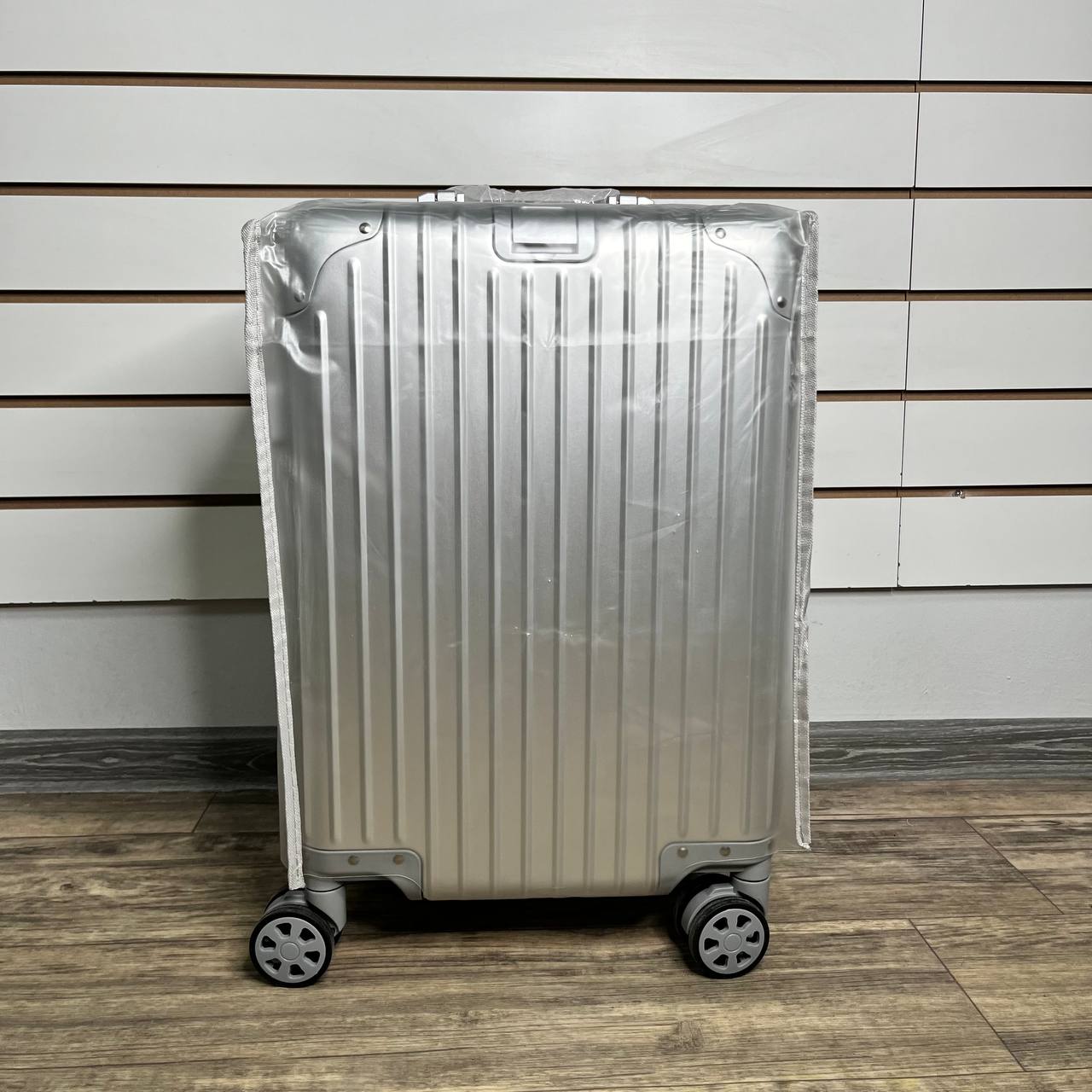 Чемодан алюминиевый S - Серебро
