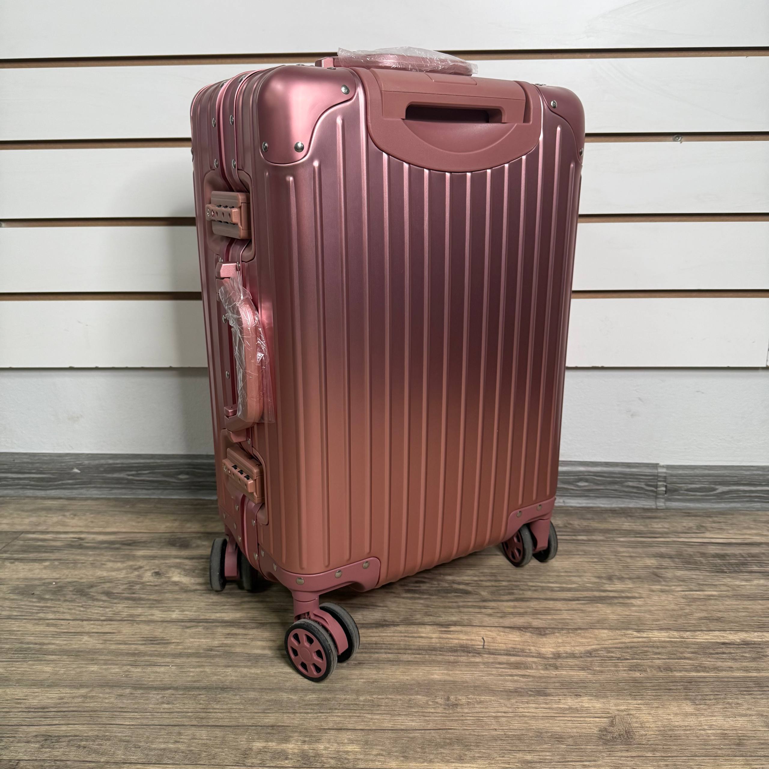 Чемодан алюминиевый S - Розовое золото