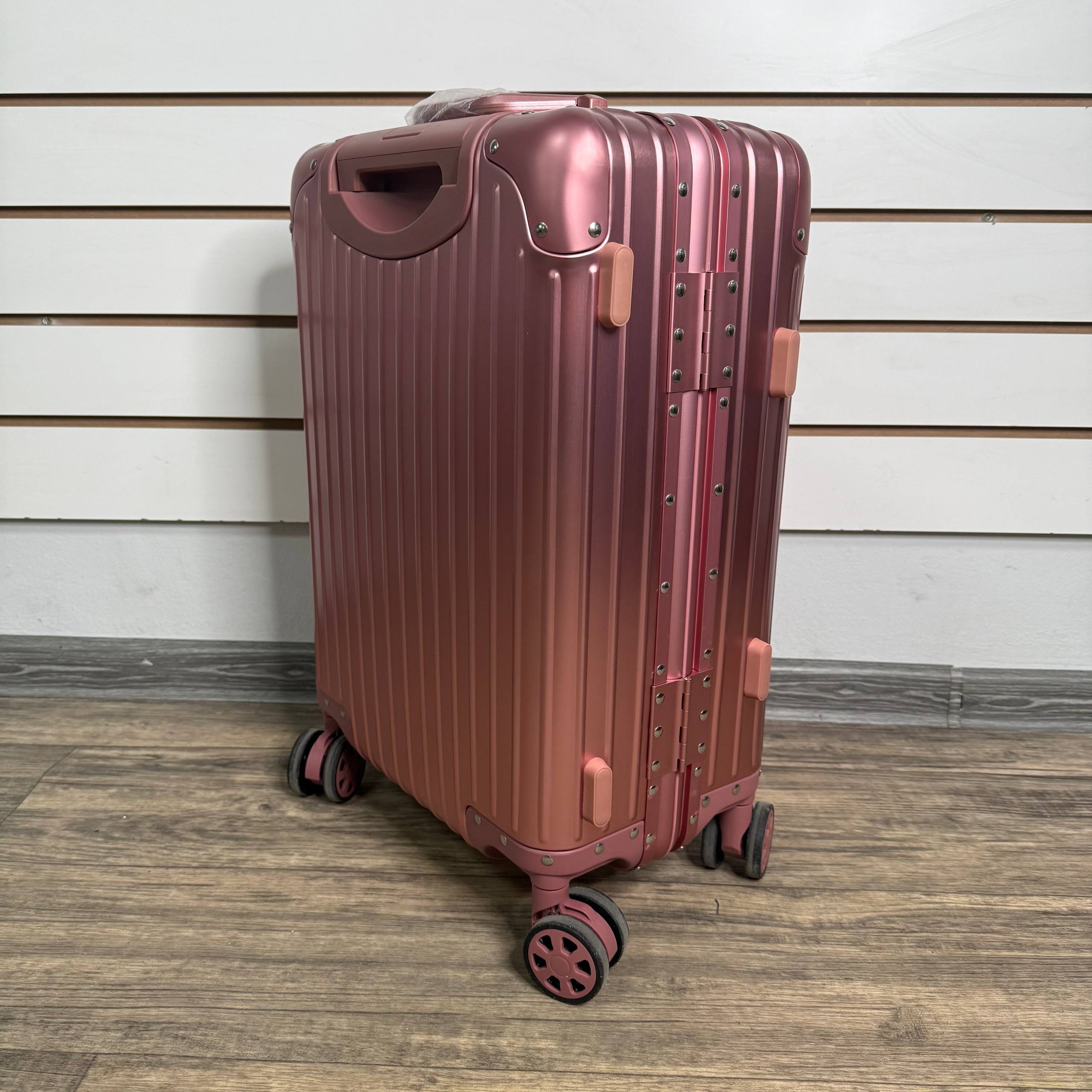 Чемодан алюминиевый S - Розовое золото