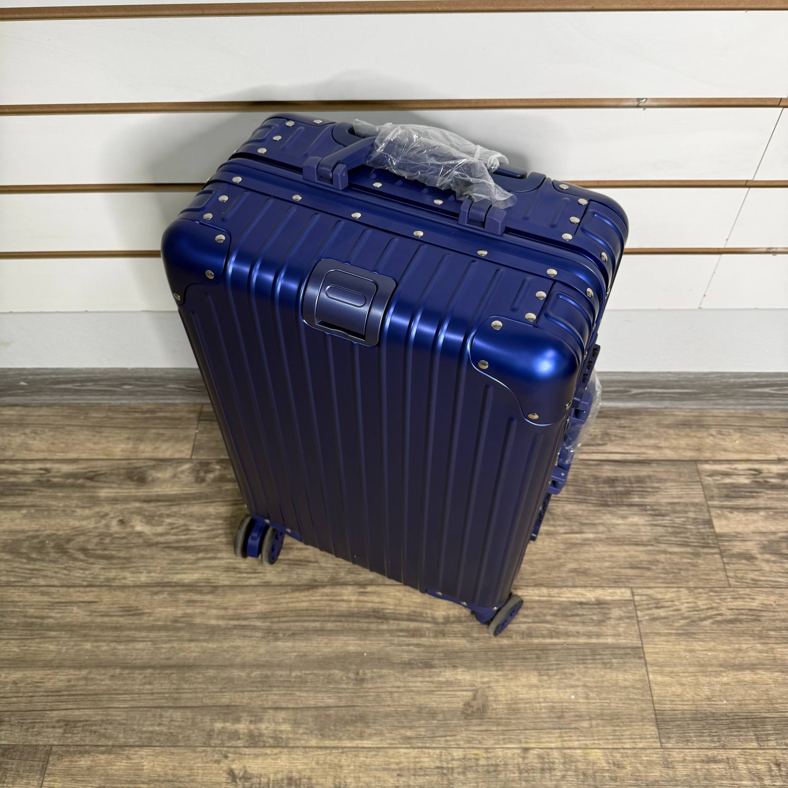 Чемодан алюминиевый S - Синий