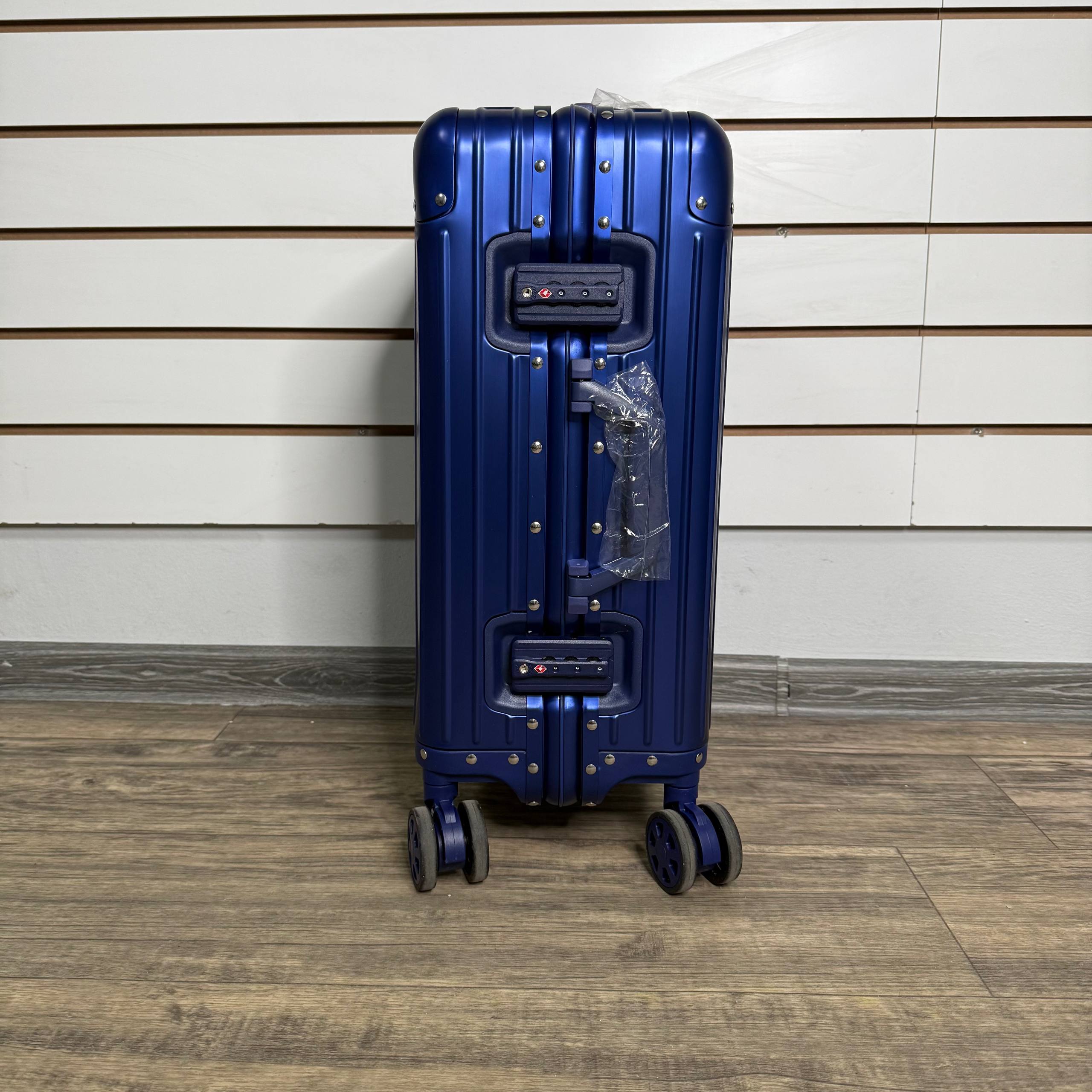 Чемодан алюминиевый S - Синий