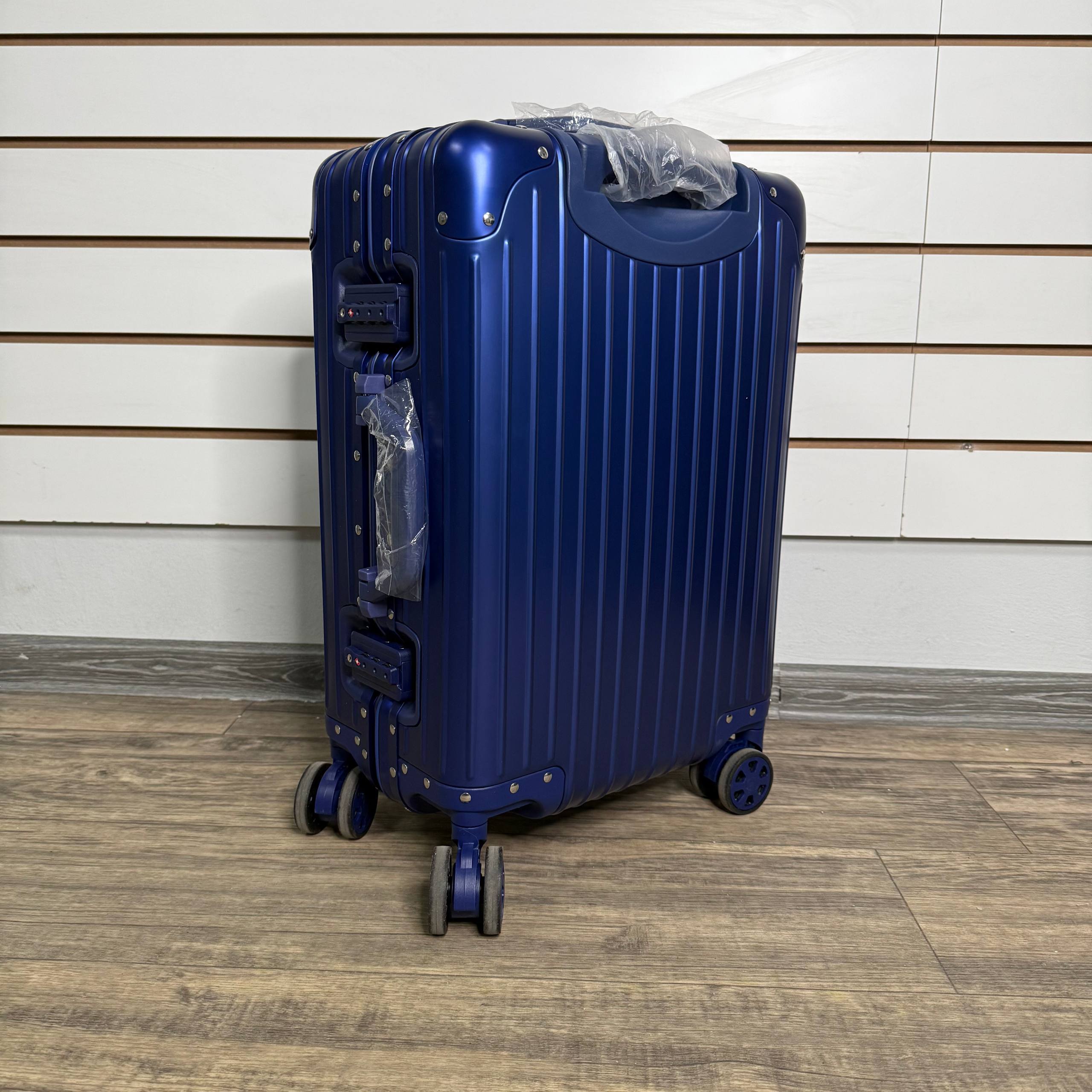 Чемодан алюминиевый S - Синий