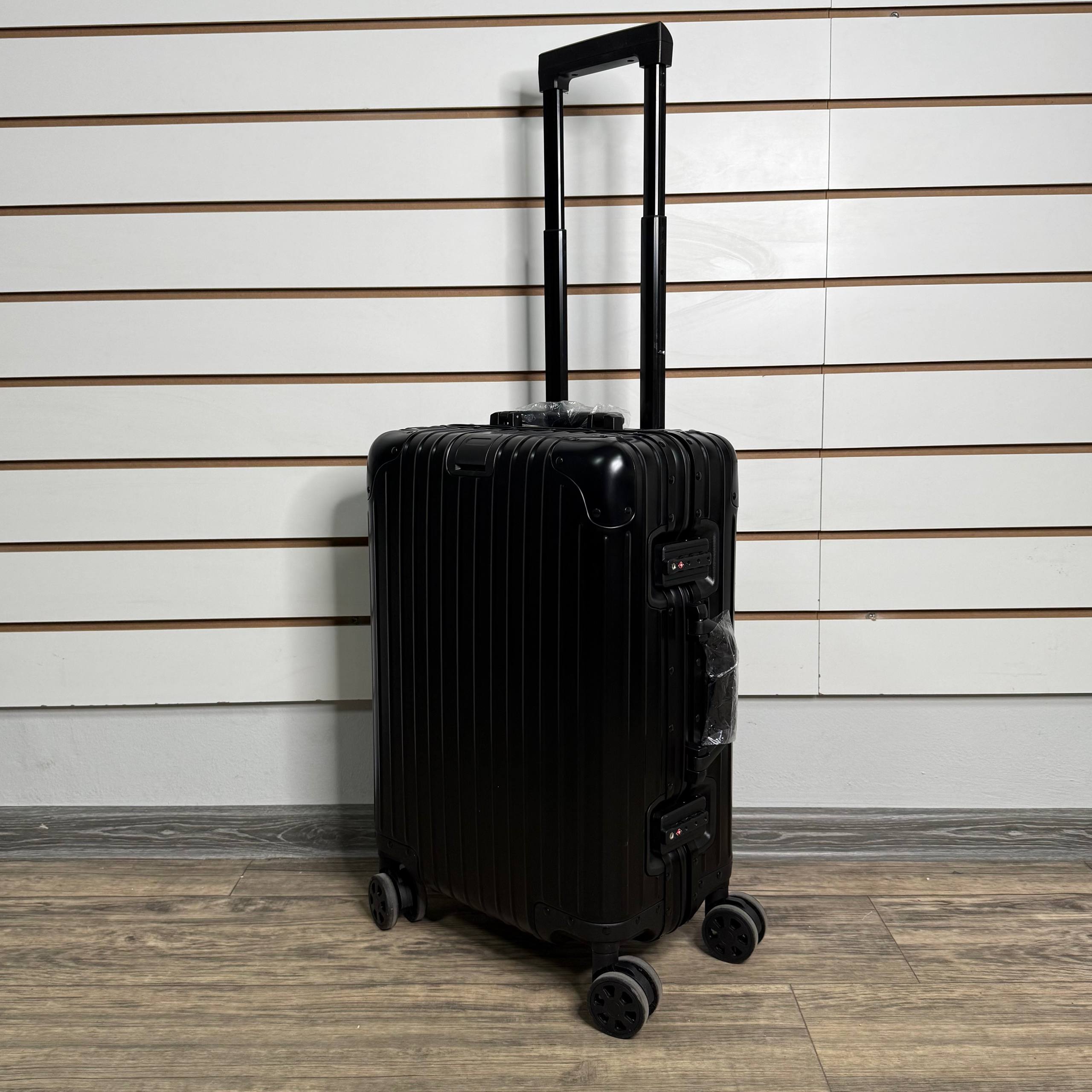 Чемодан алюминиевый S - Чёрный