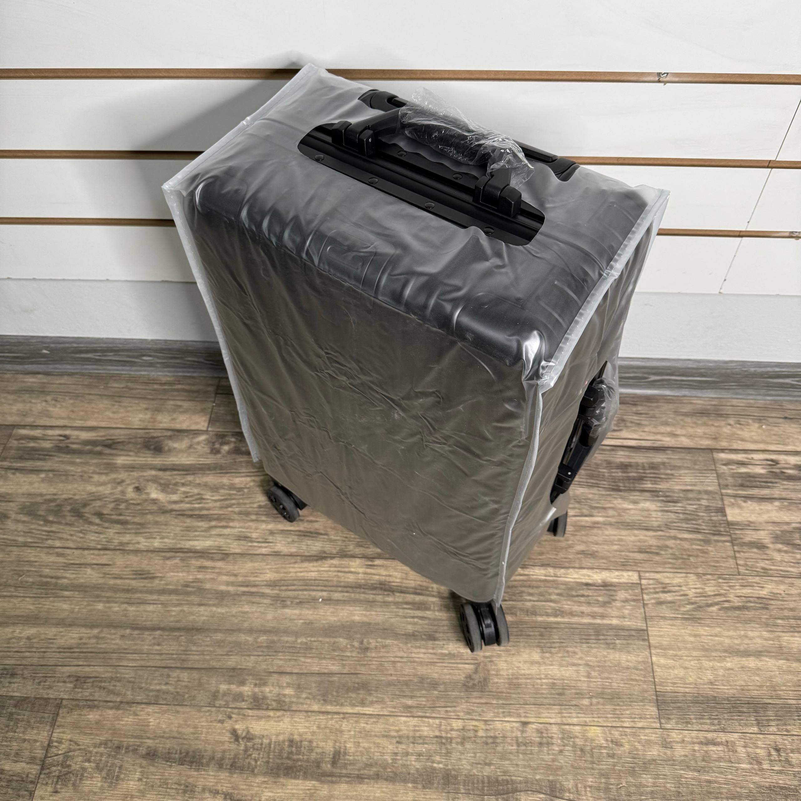 Чемодан алюминиевый S - Чёрный