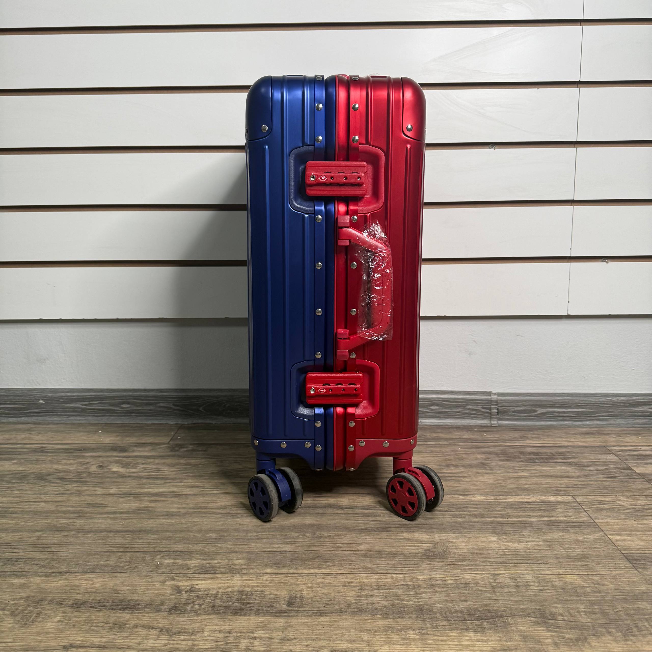 Чемодан алюминиевый S - Синий/Красный