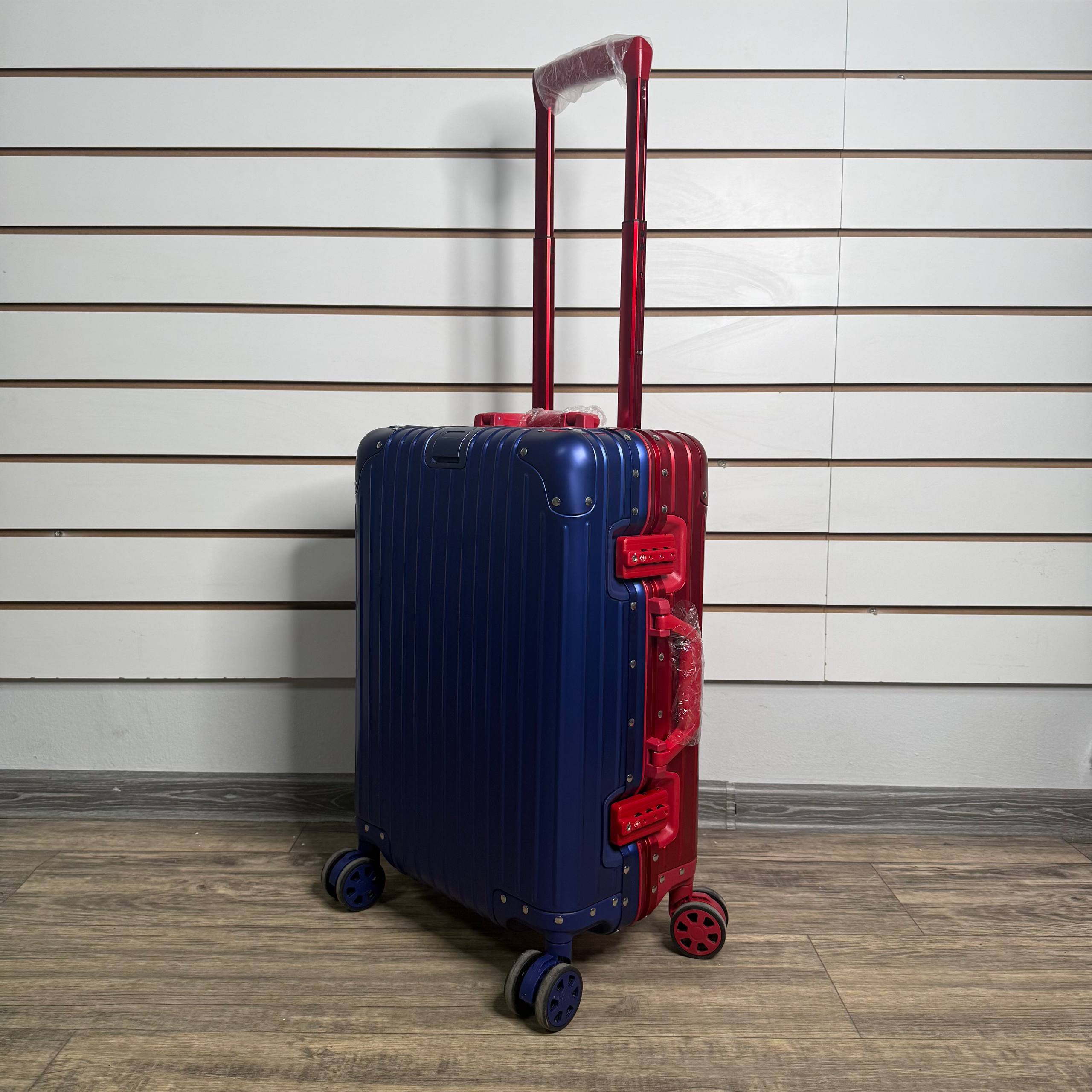 Чемодан алюминиевый S - Синий/Красный