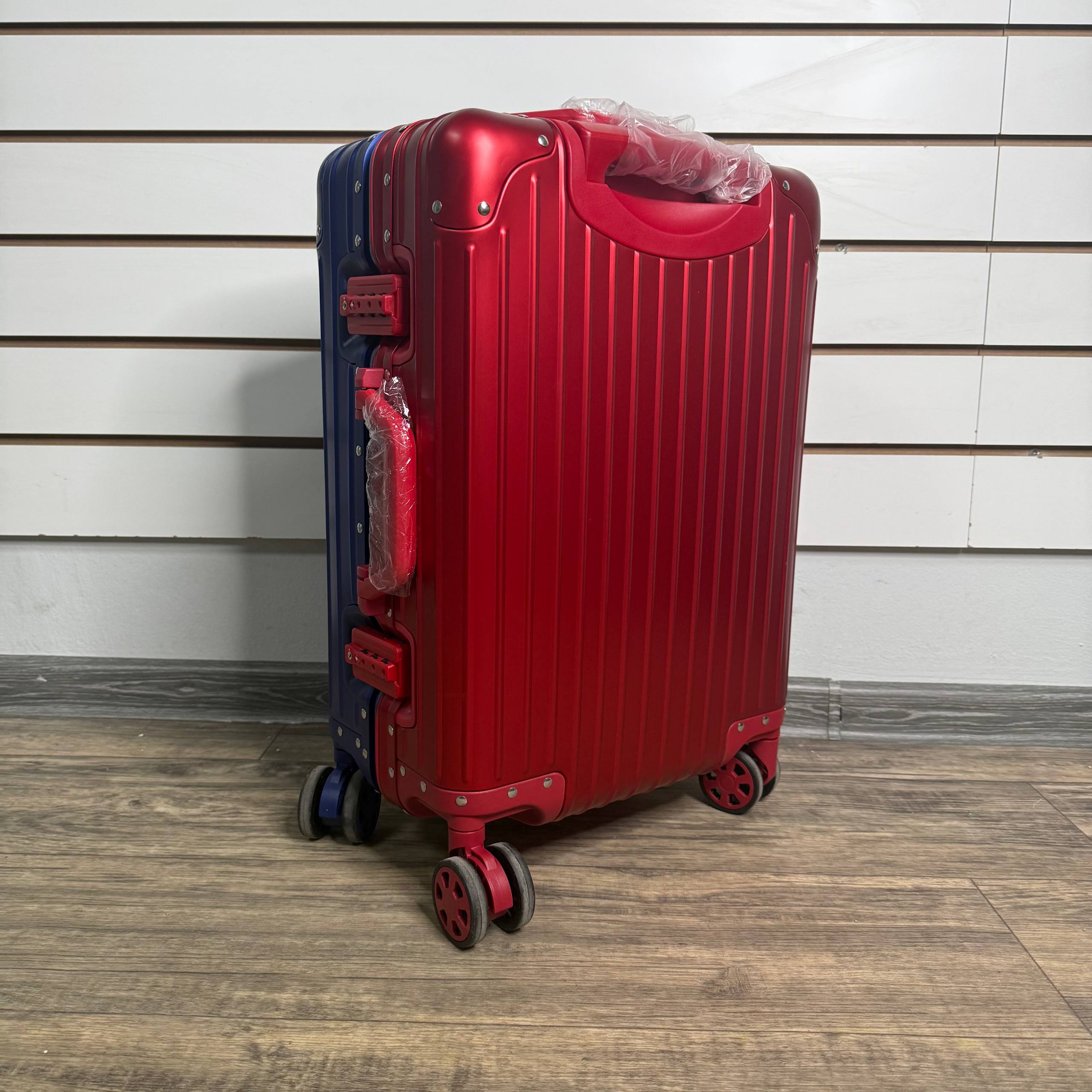 Чемодан алюминиевый S - Синий/Красный