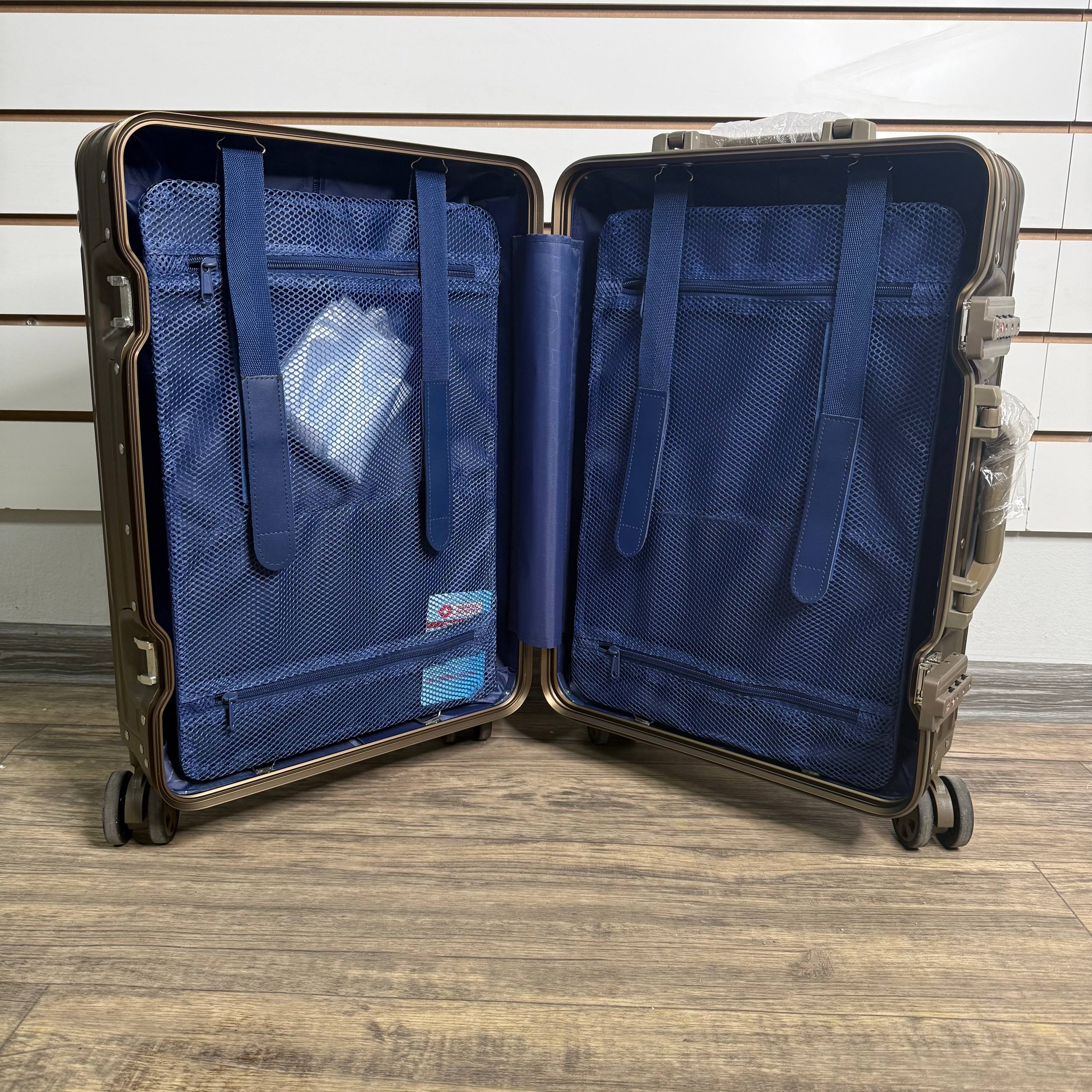 Чемодан алюминиевый S - Бронзовый