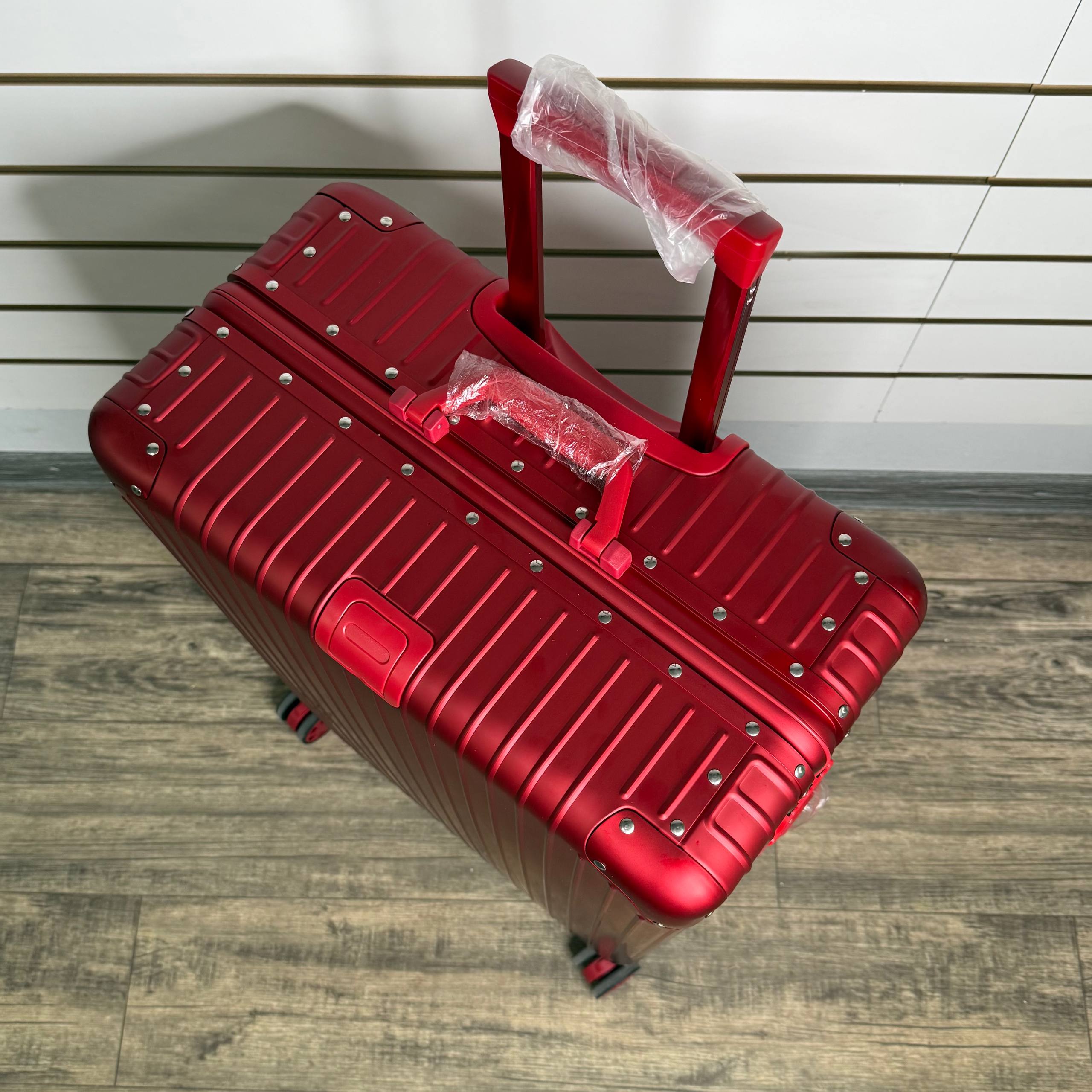 Чемодан алюминиевый L-XL