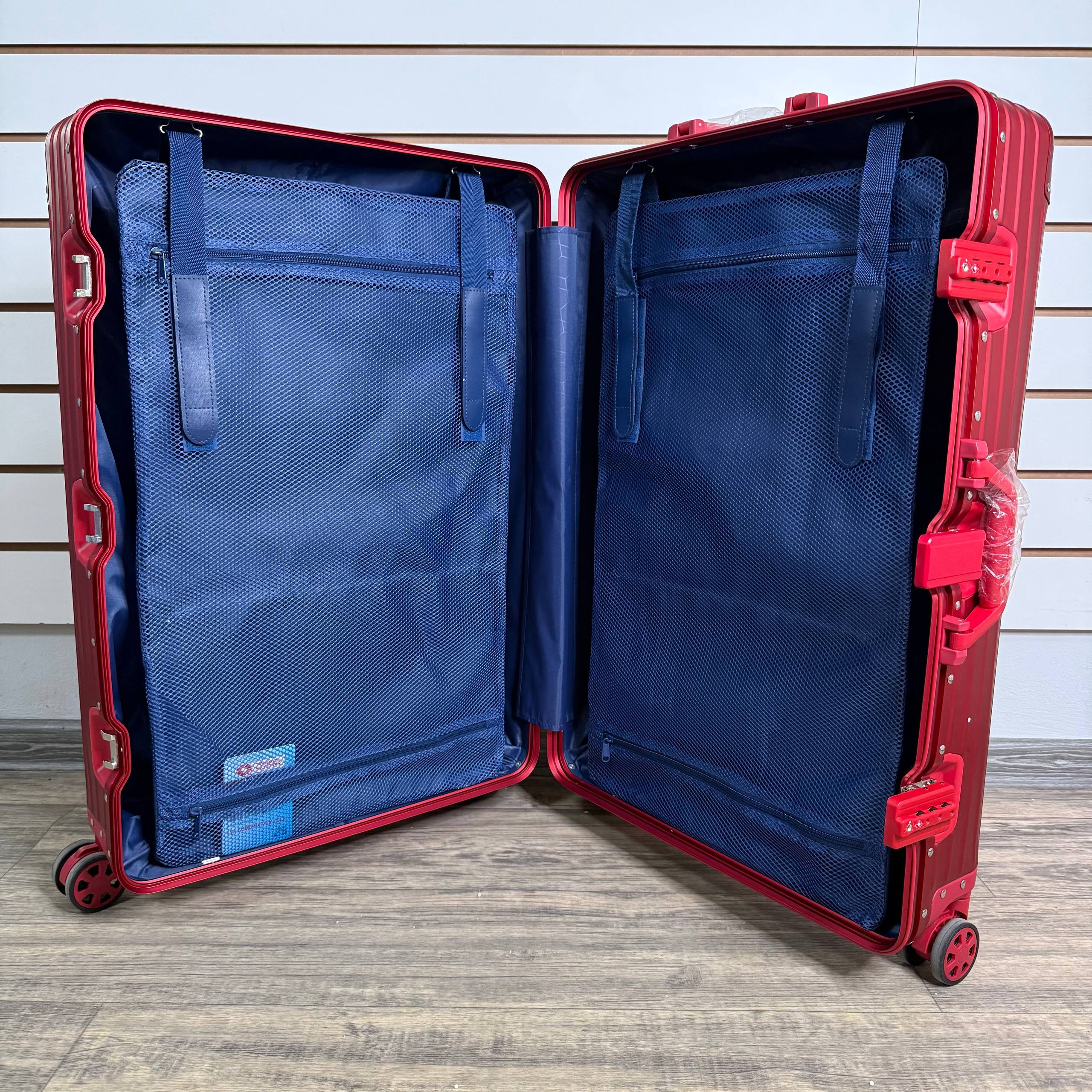 Чемодан алюминиевый L-XL