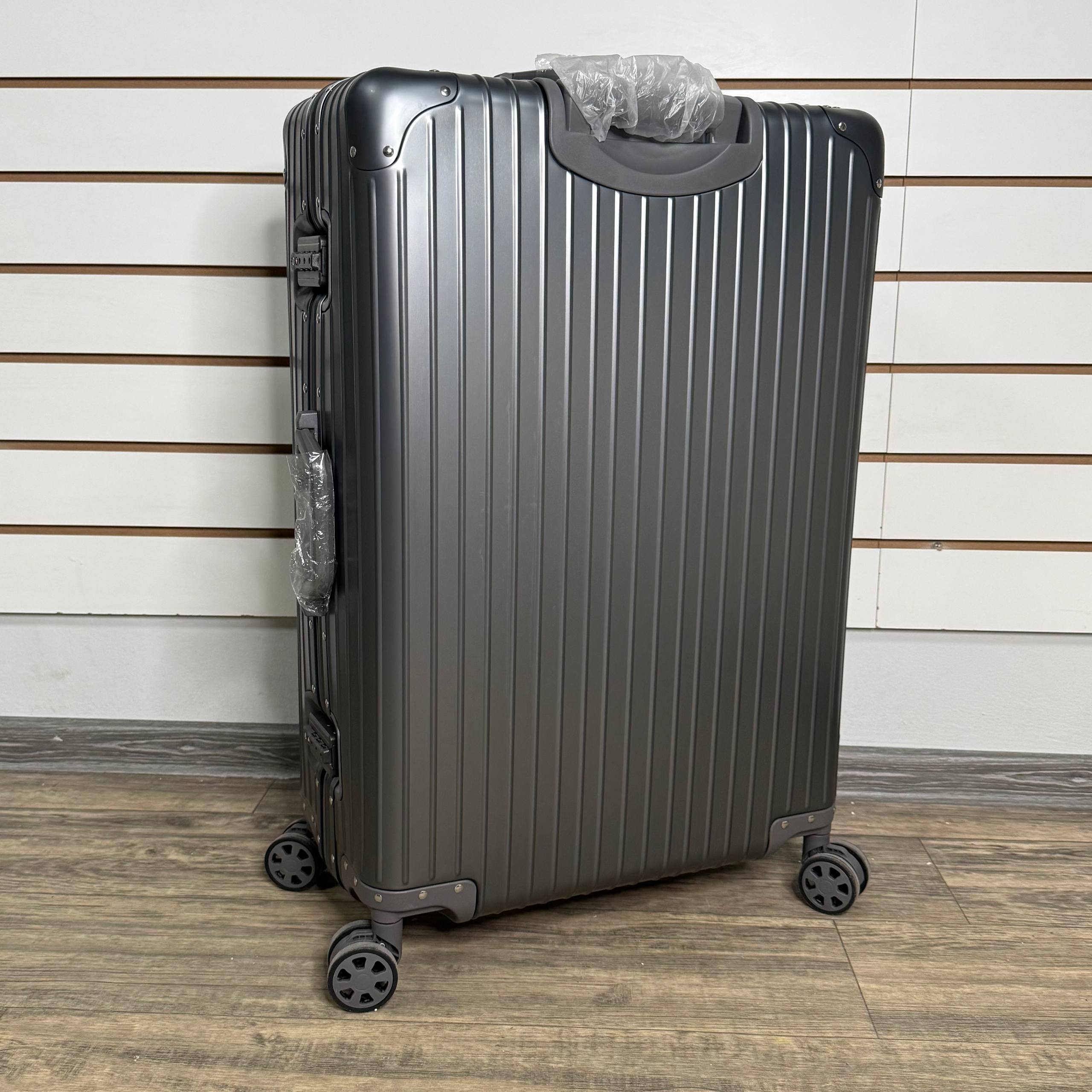 Чемодан алюминиевый L-XL - Серый