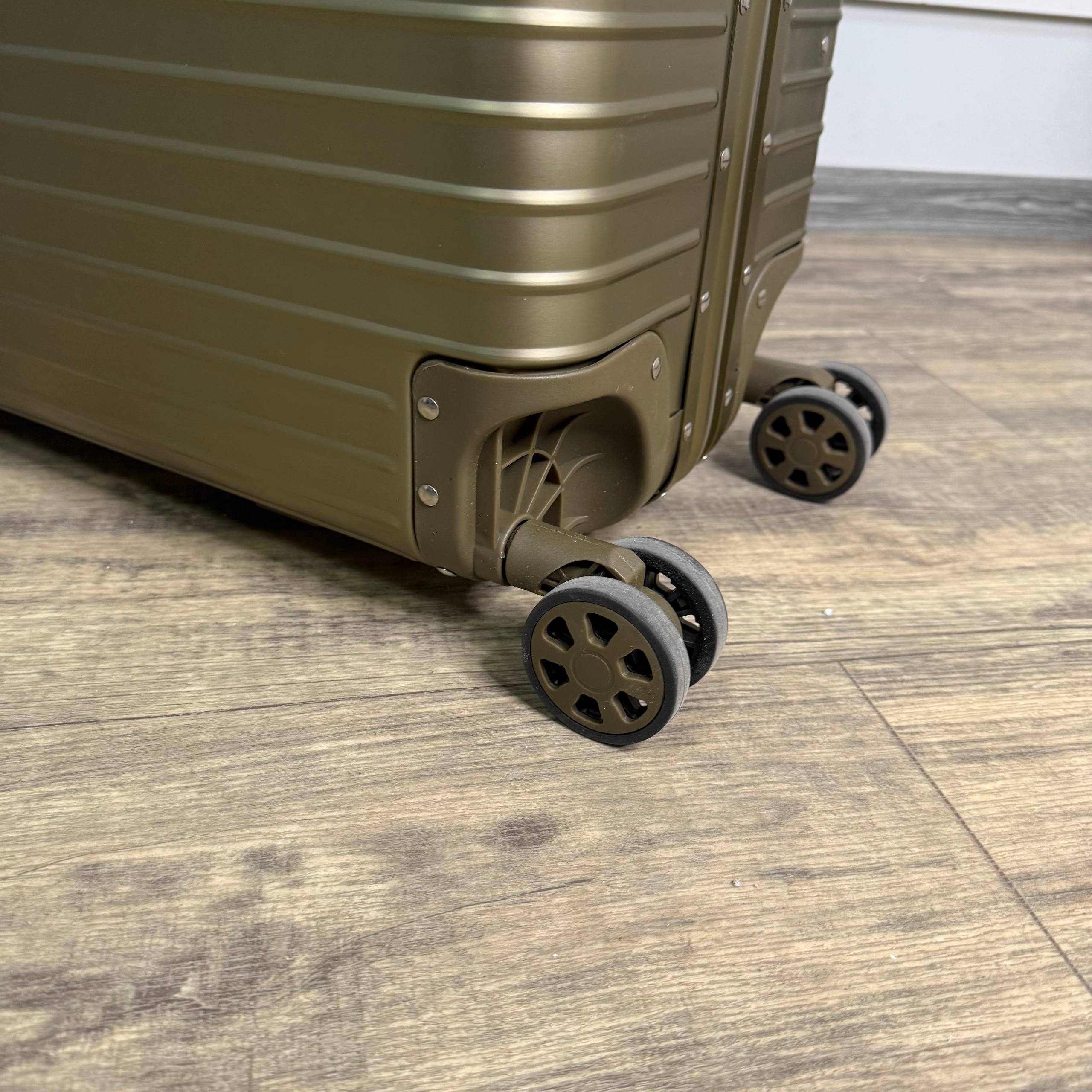 Чемодан алюминиевый L-XL - Бронзовый