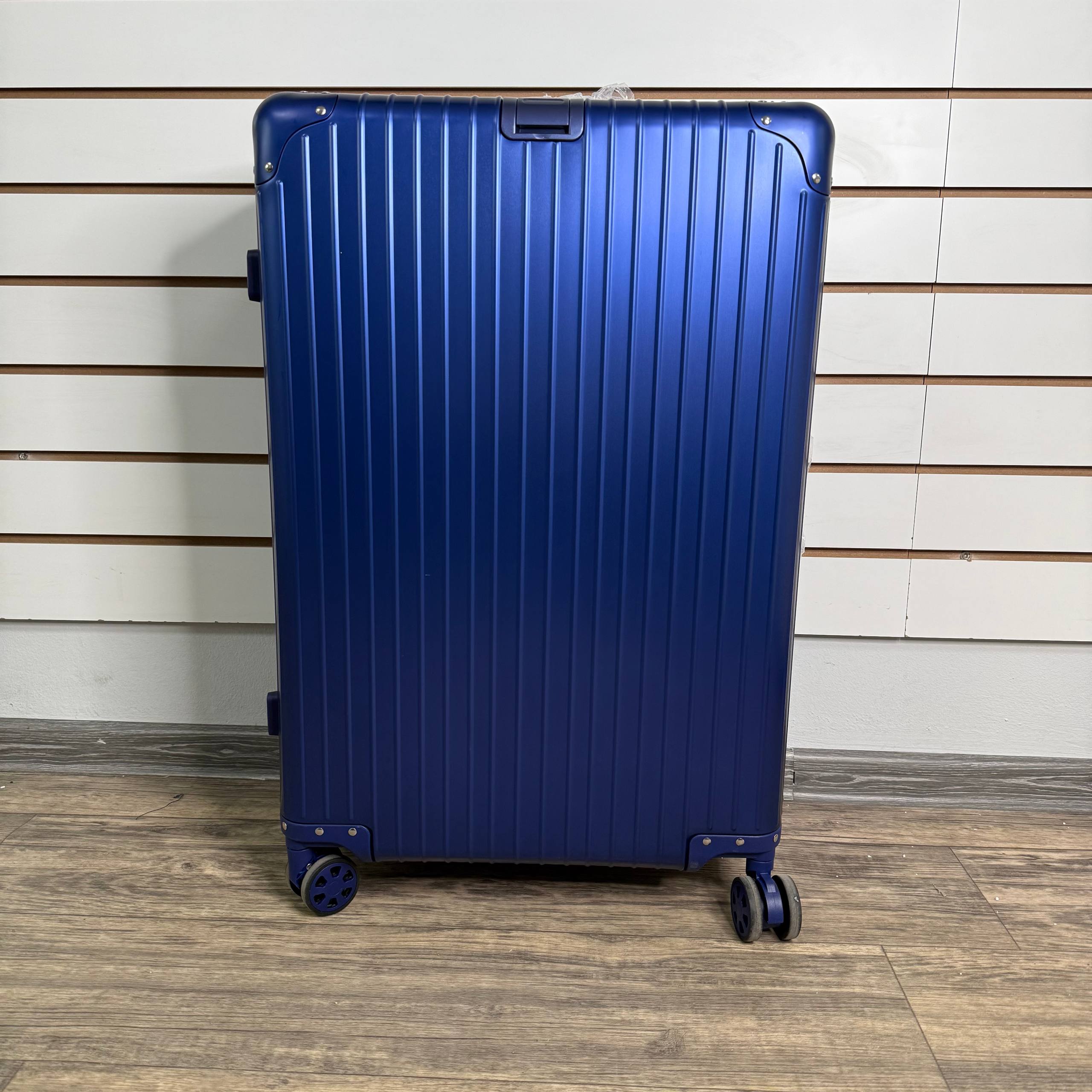 Чемодан алюминиевый L-XL - Синий