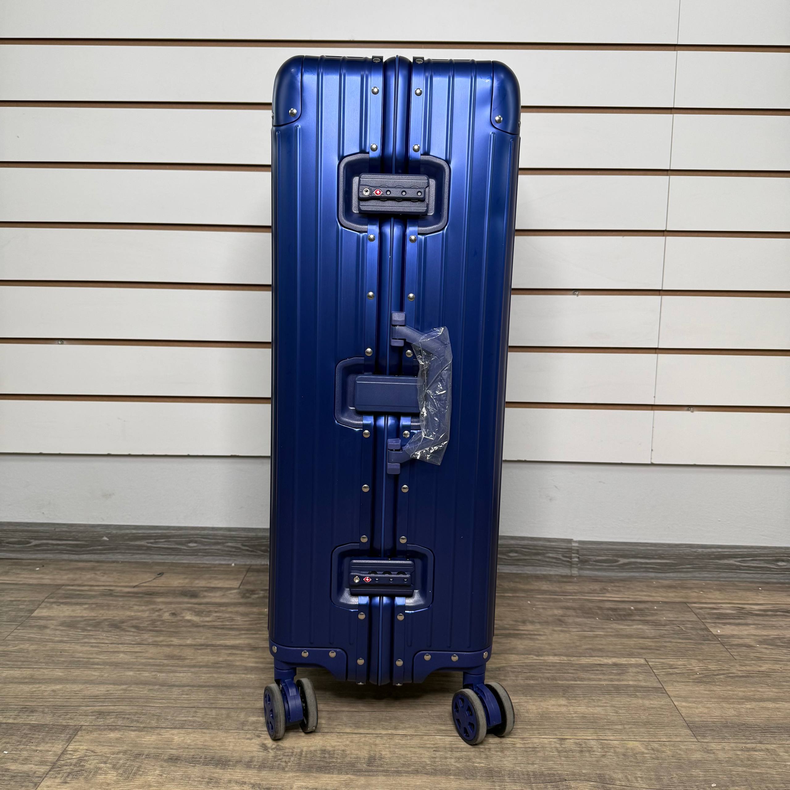 Чемодан алюминиевый L-XL - Синий