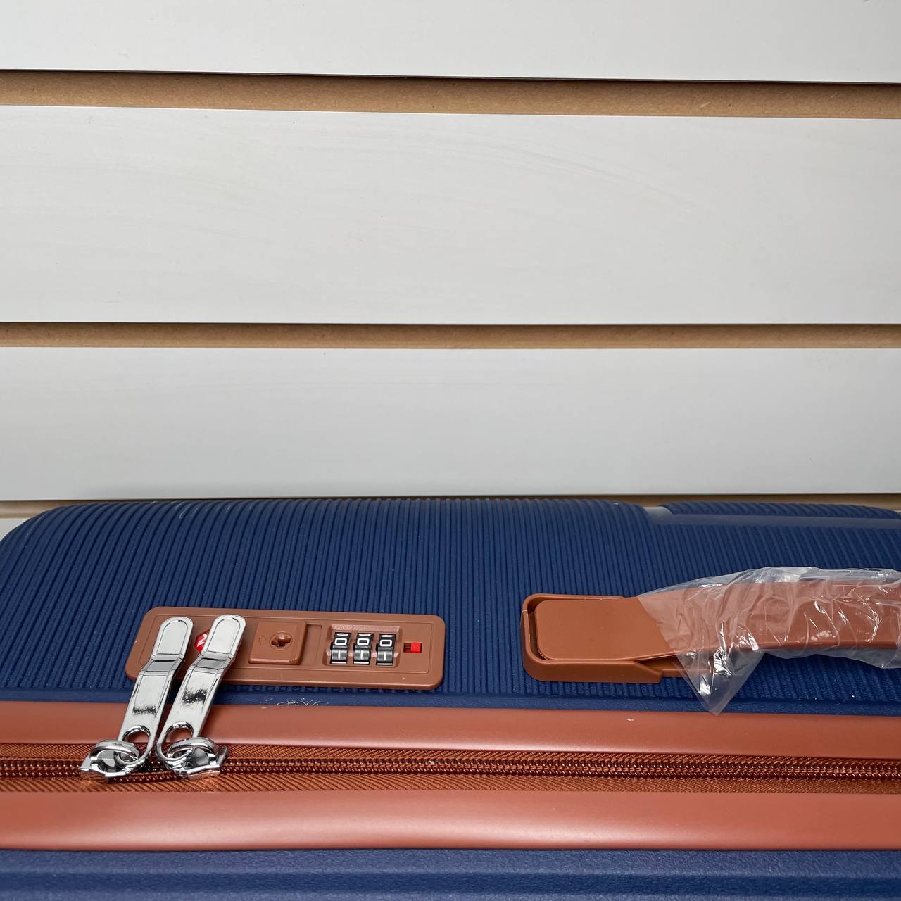 Чемодан полипропилен L - Синий