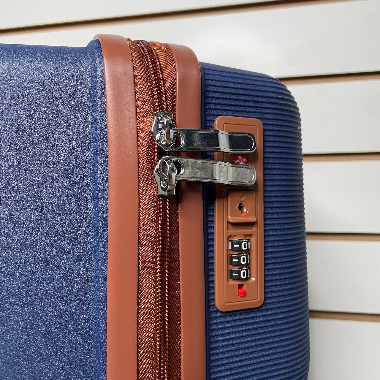 Чемодан полипропилен S - Синий