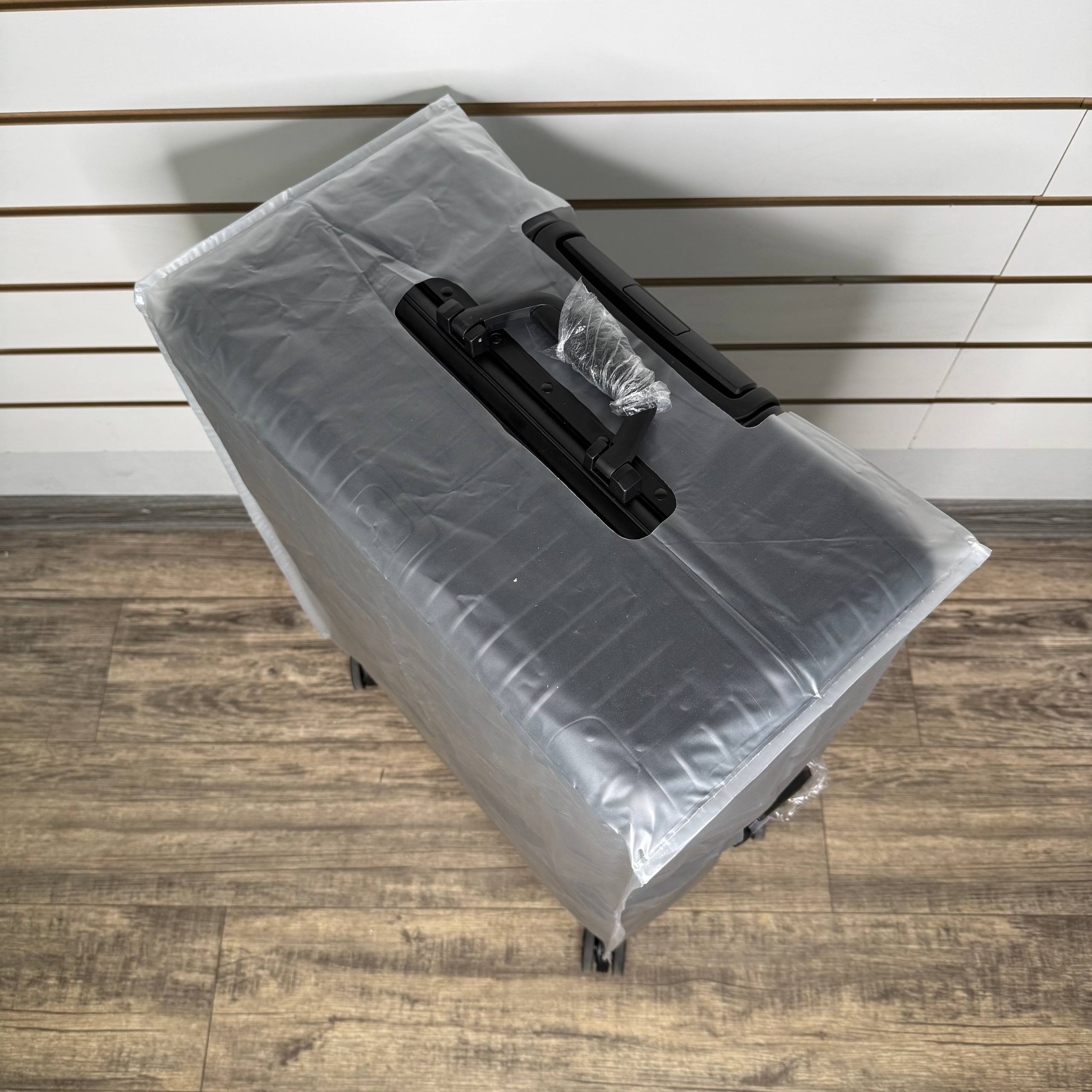 Чемодан алюминиевый L-XL - Чёрный