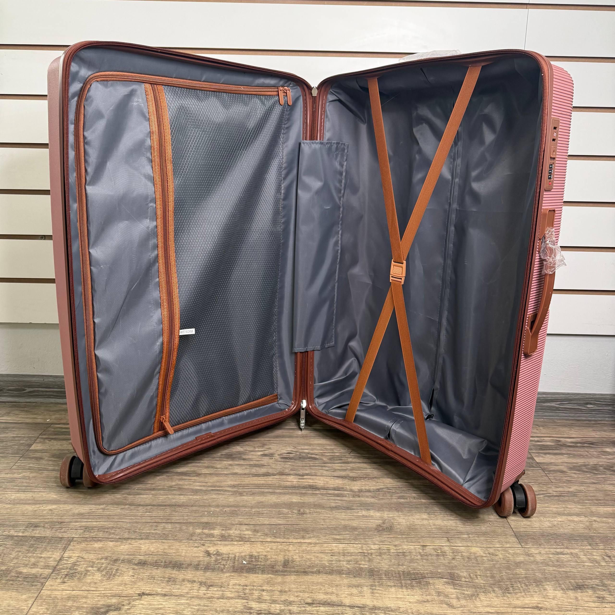 Чемодан полипропилен L - Нюдовый