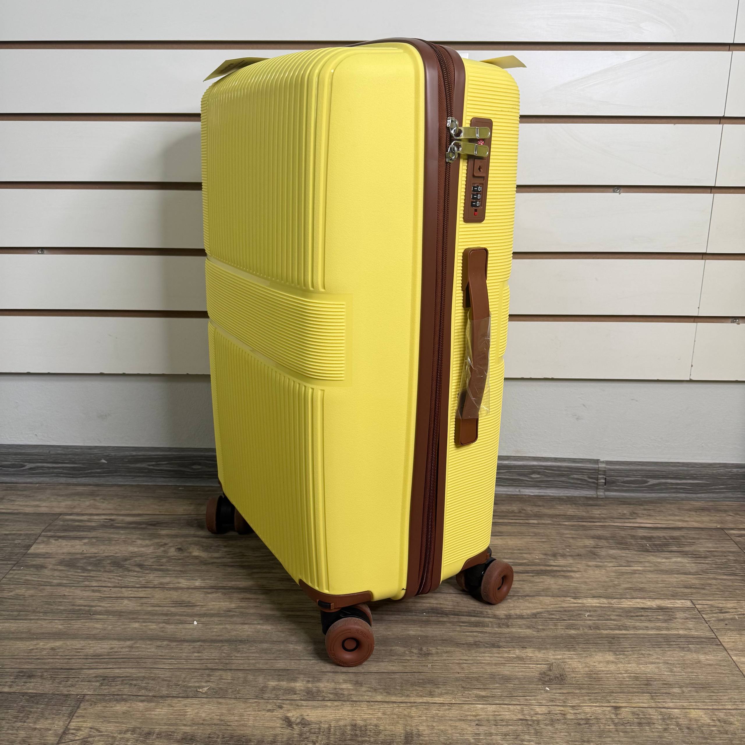 Чемодан полипропилен М - Желтый