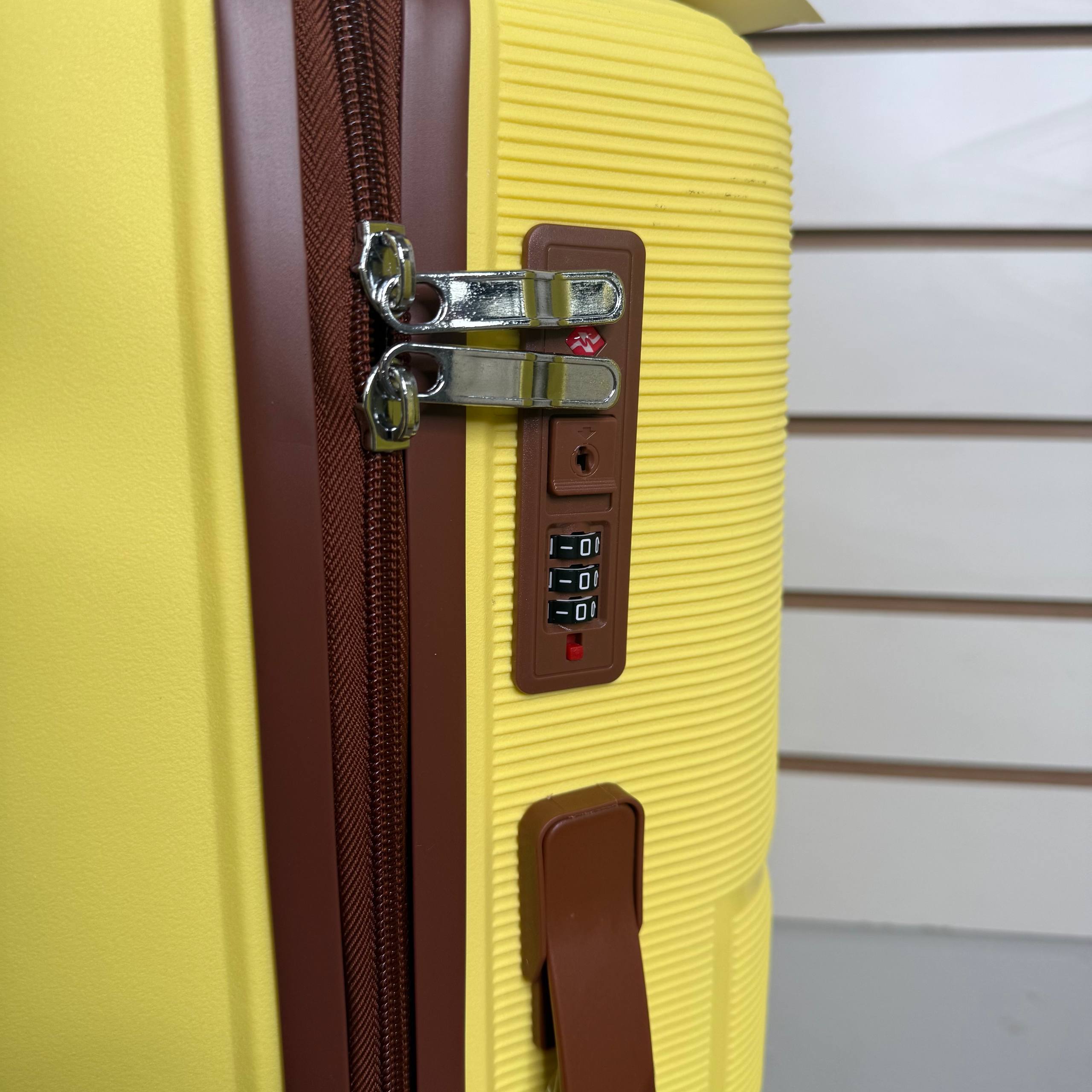 Чемодан полипропилен М - Желтый