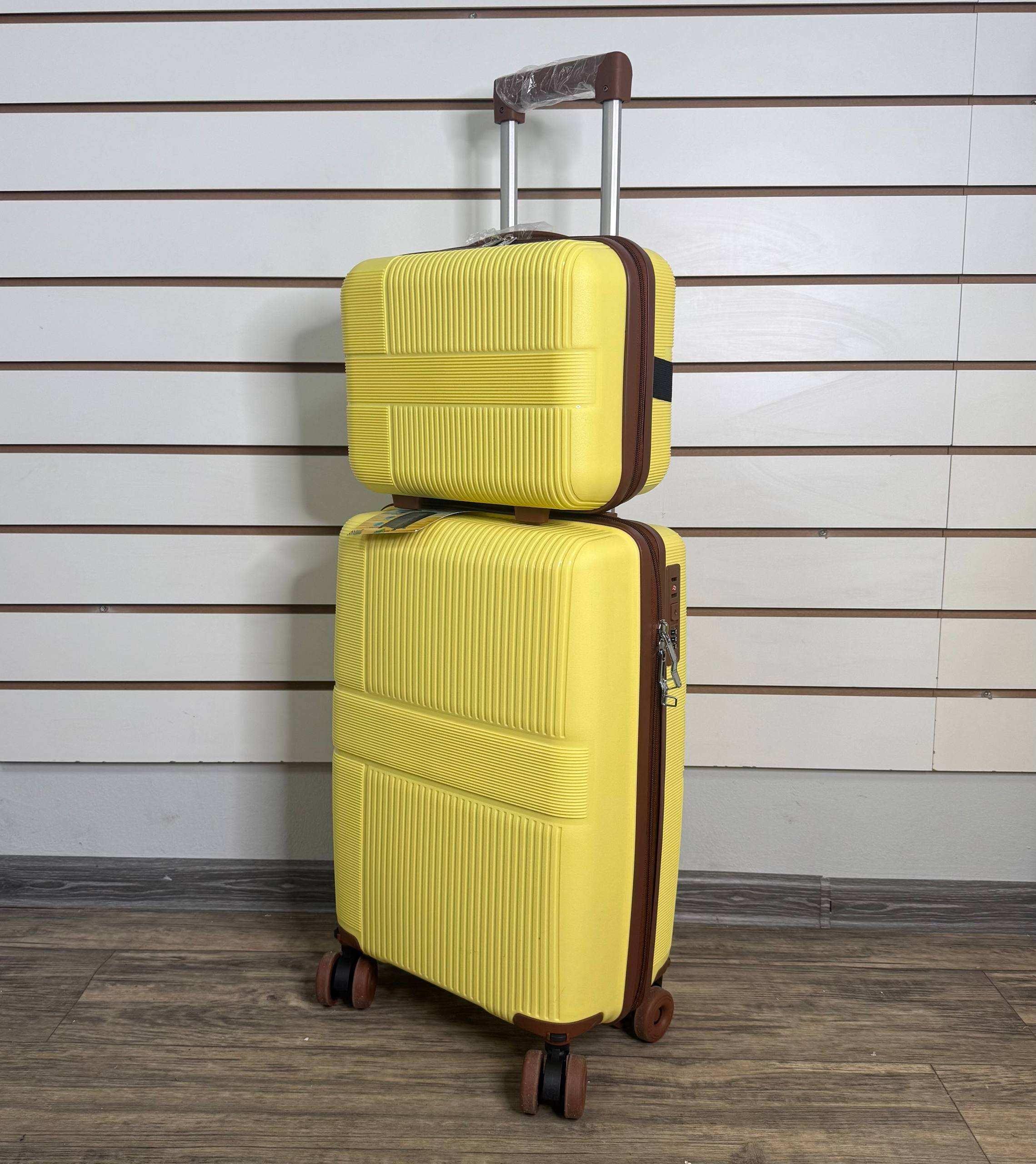 Чемодан полипропилен S - Желтый