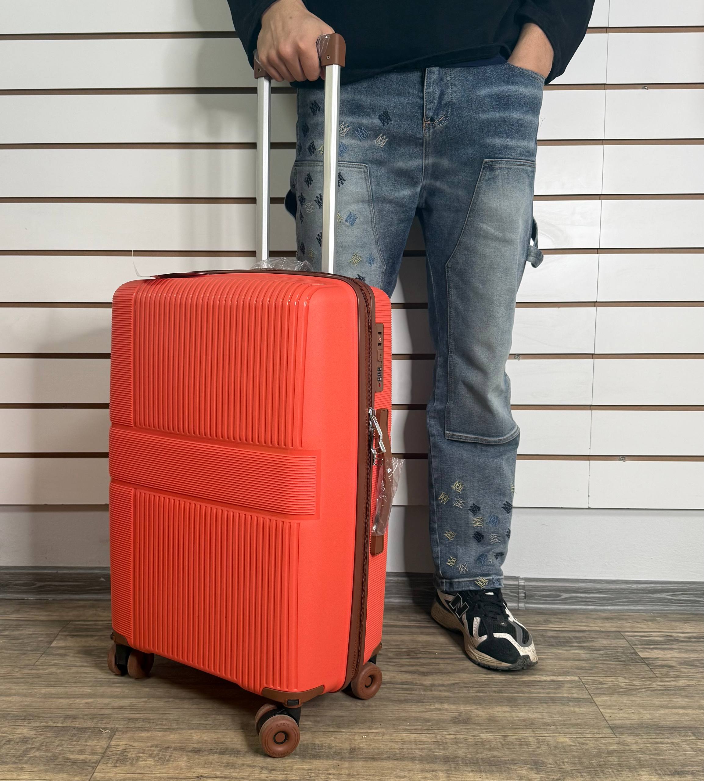 Чемодан полипропилен М - Оранжевый