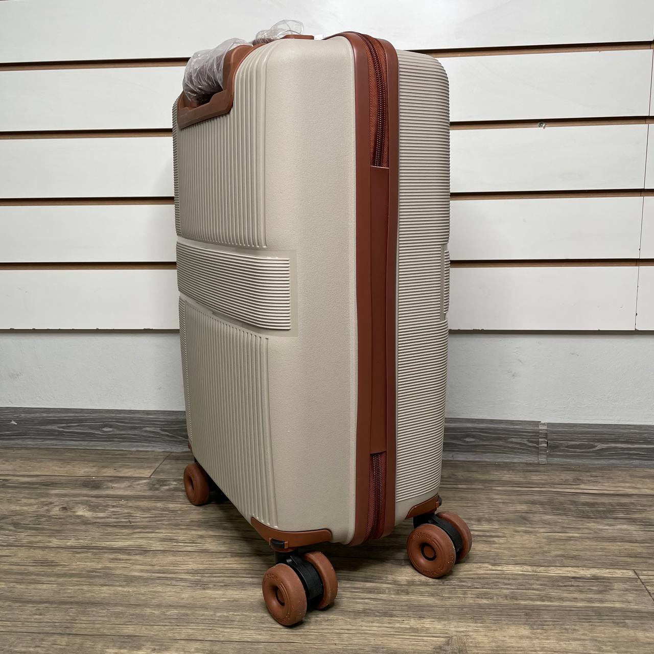 Чемодан полипропилен S - Бежевый