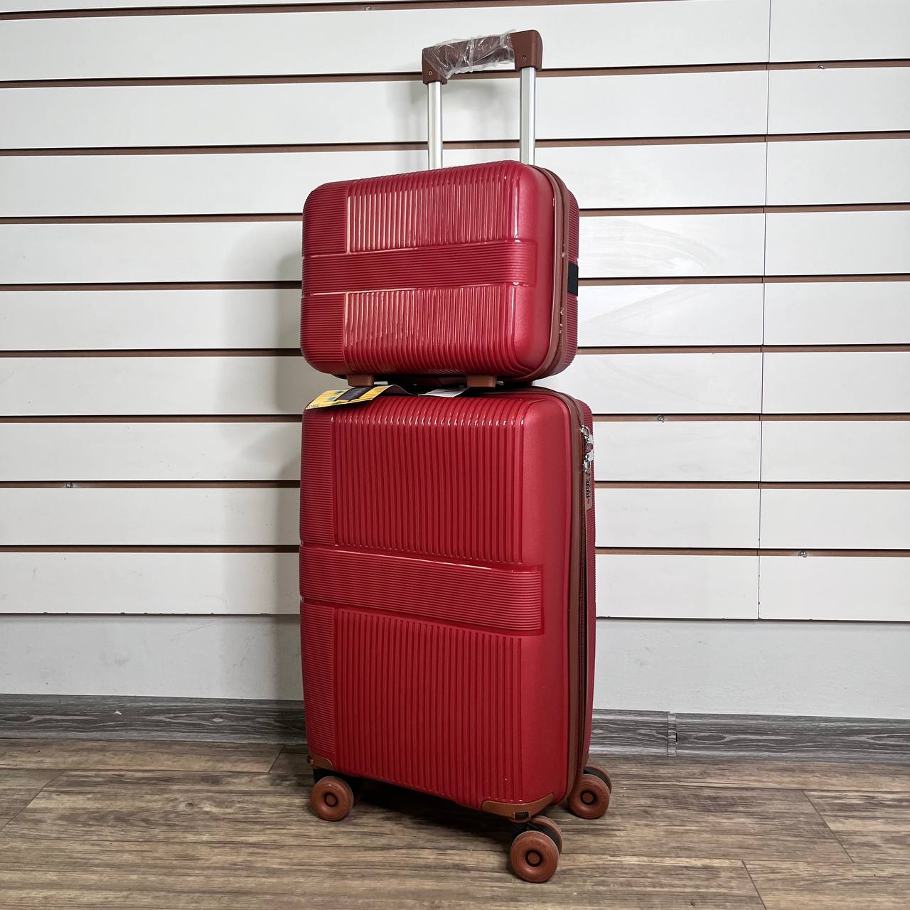 Чемодан полипропилен S - Красный