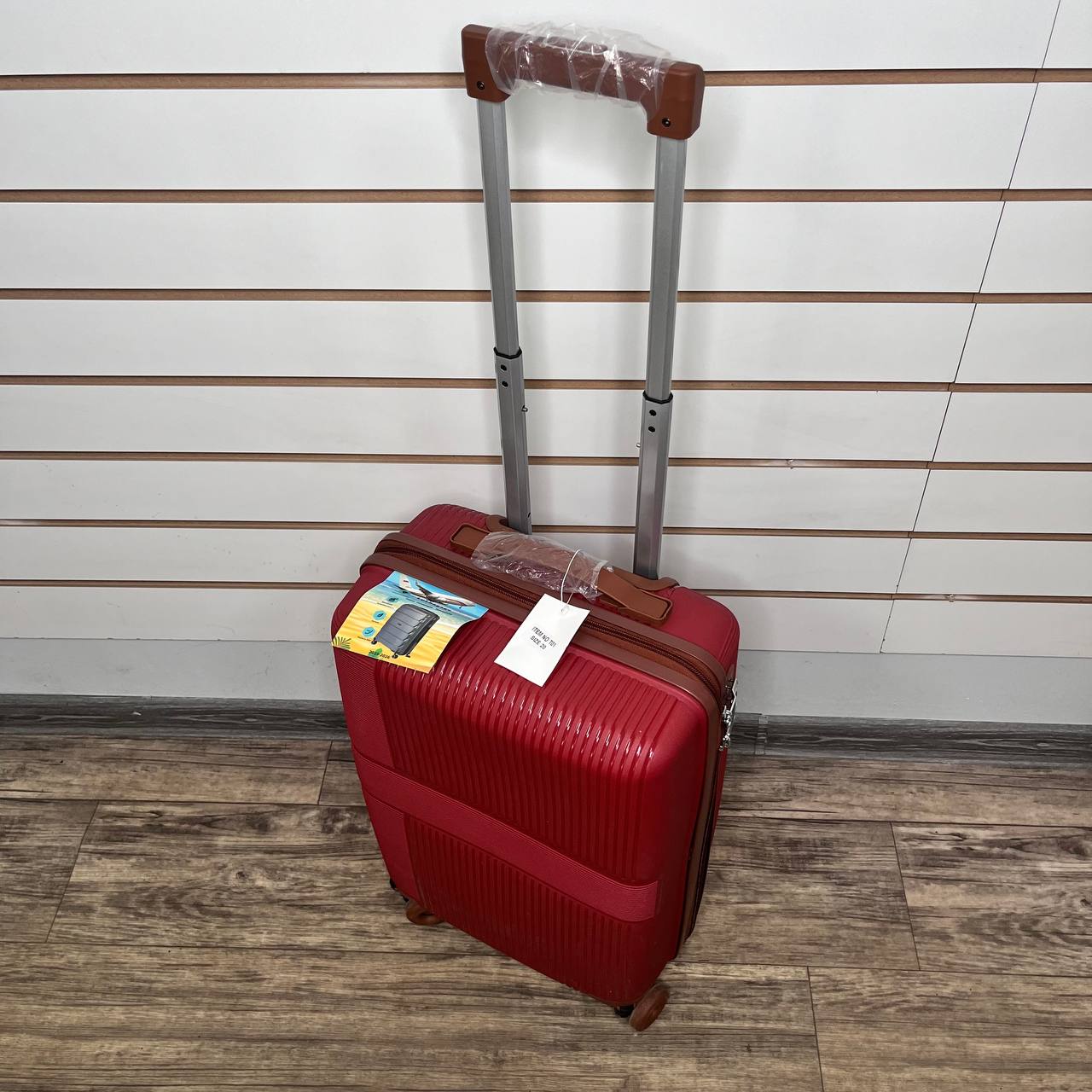 Чемодан полипропилен S - Красный