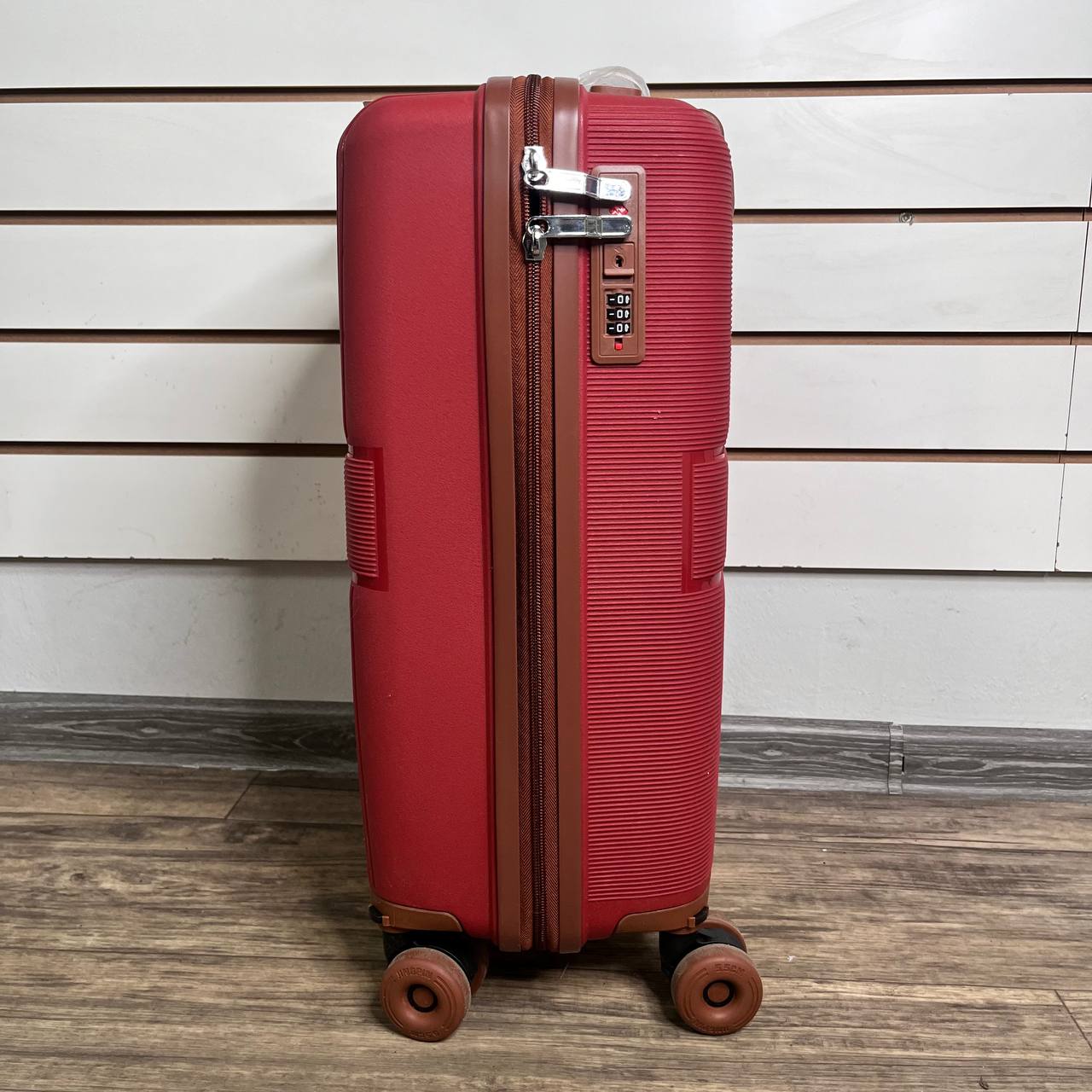 Чемодан полипропилен S - Красный