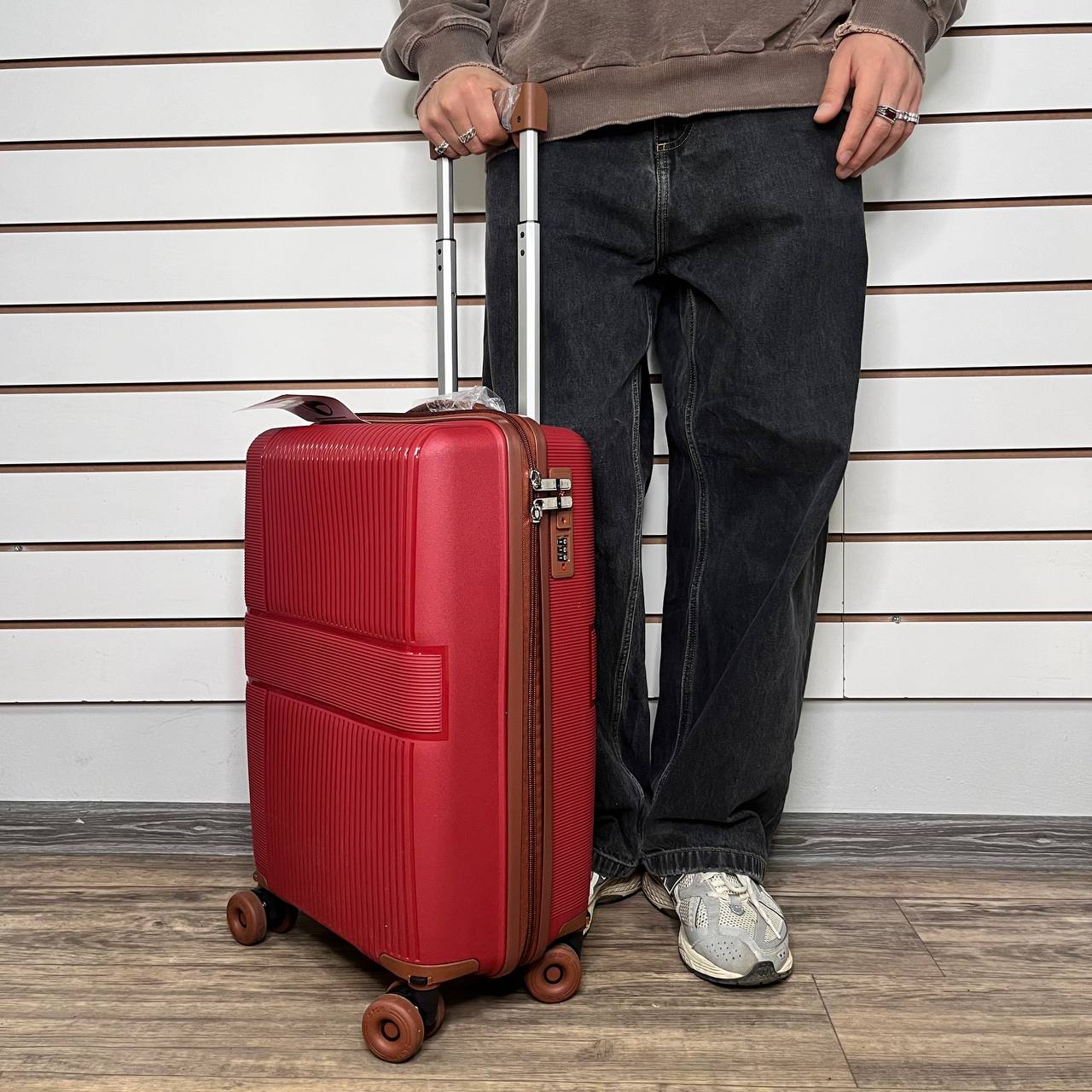 Чемодан полипропилен S - Красный