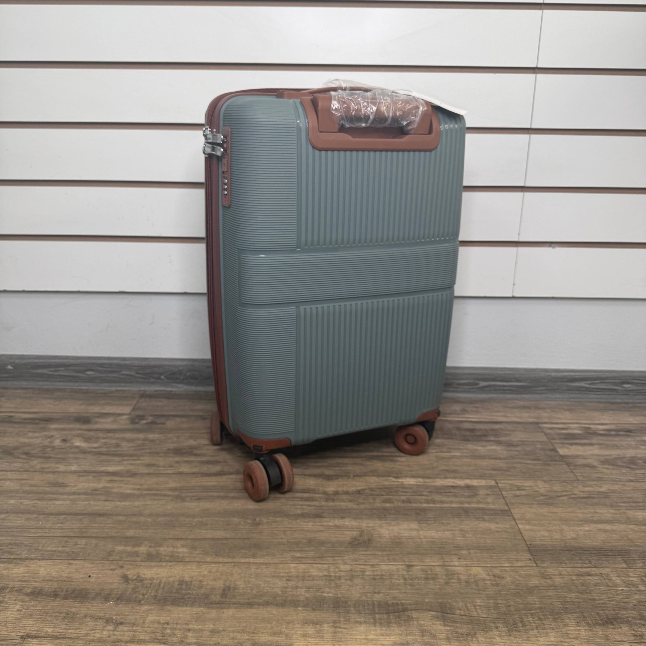 Чемодан полипропилен S - Светло-серый