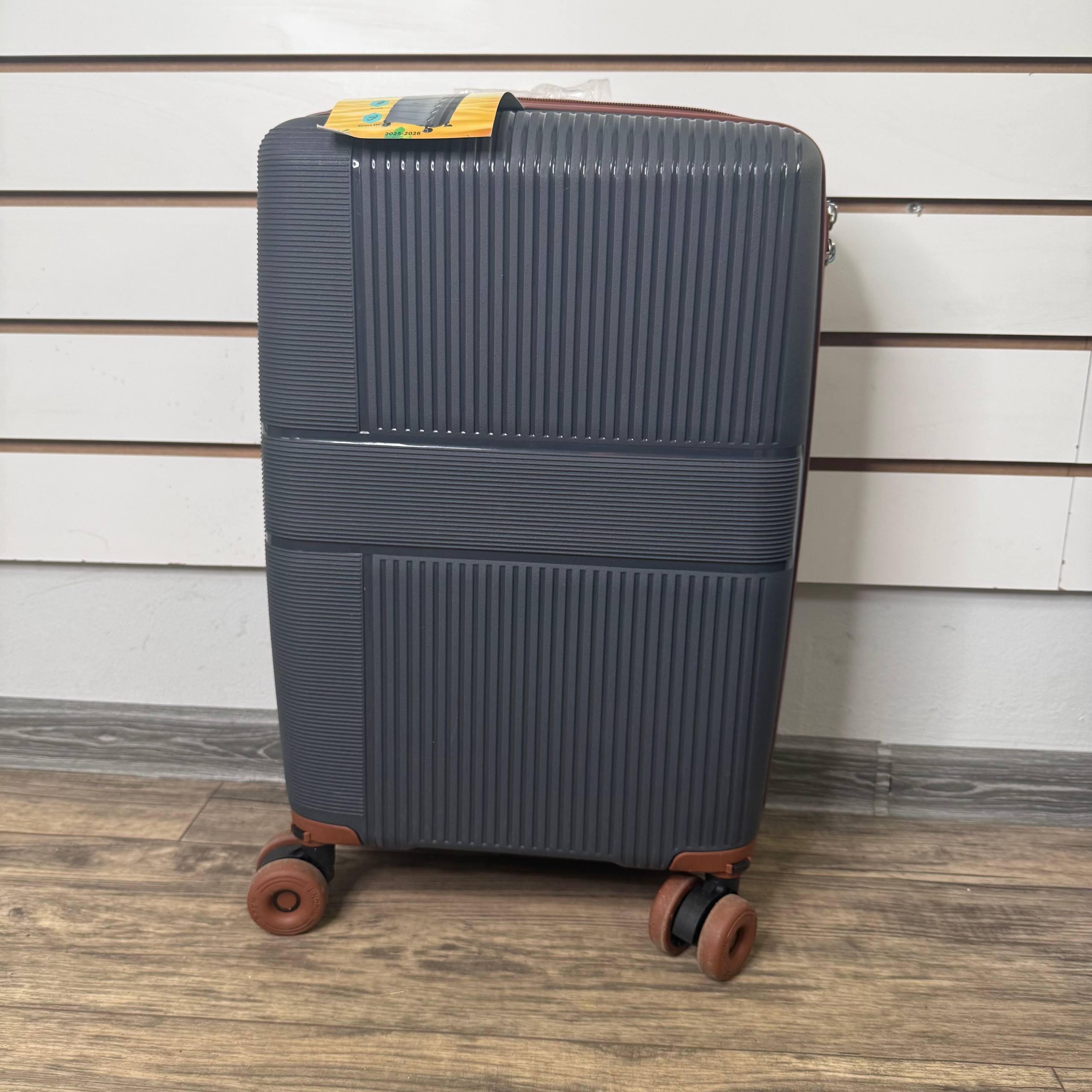 Чемодан полипропилен S- Темно-серый